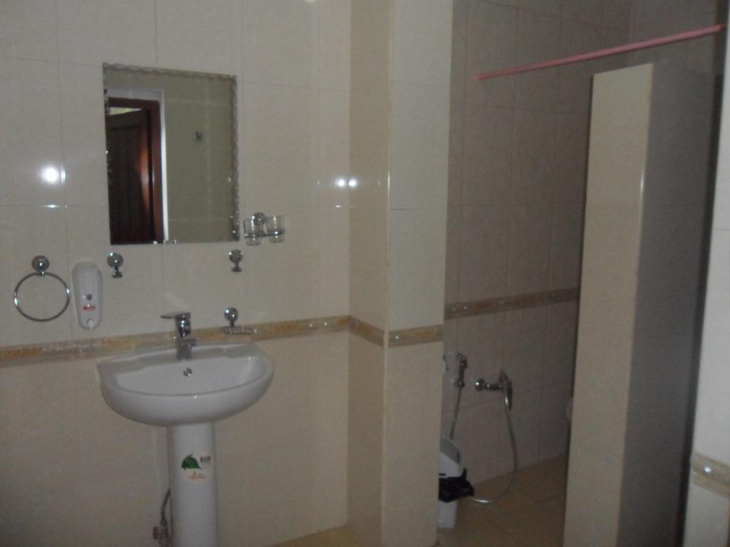 Kuze Hostel Almaty Extérieur photo
